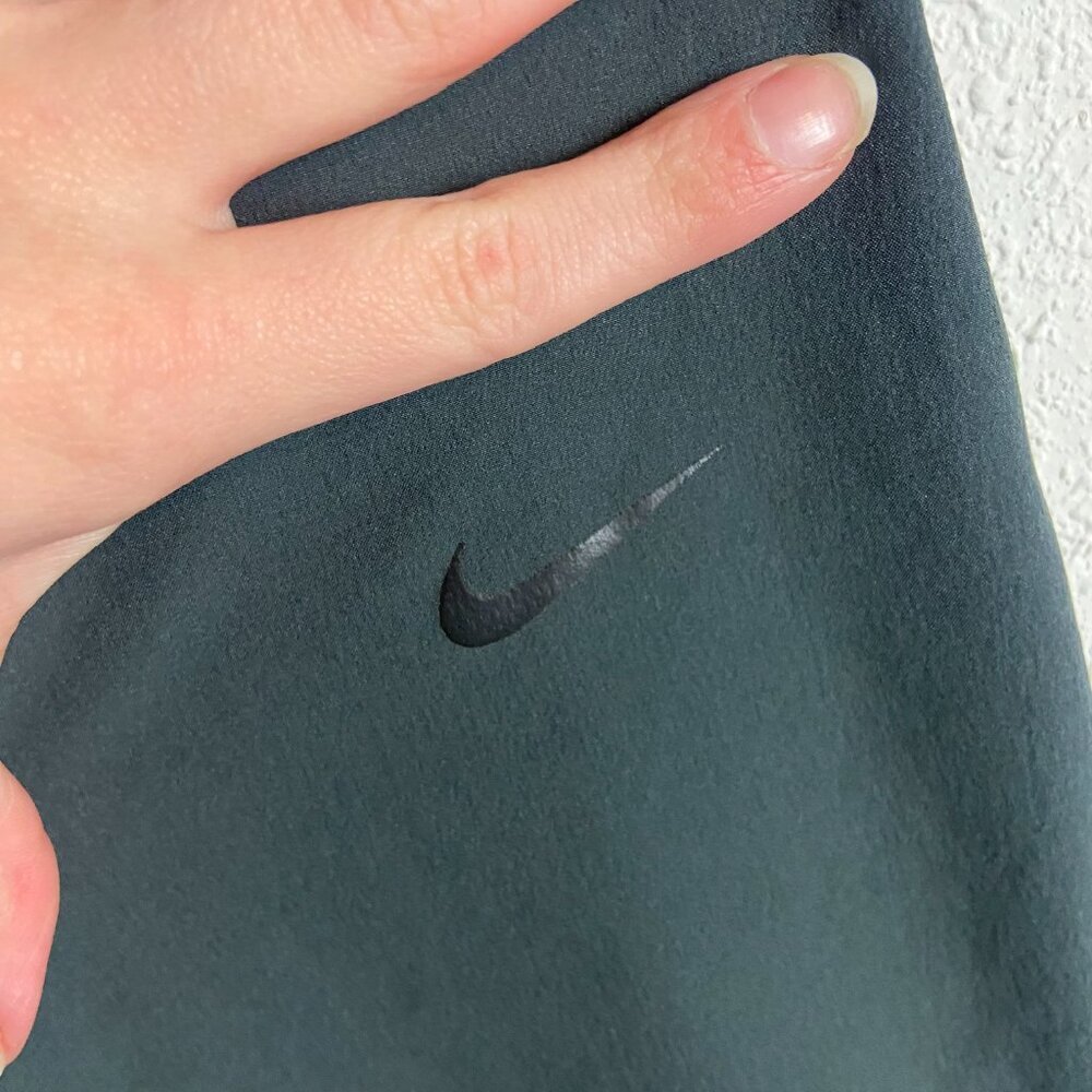 Nike Women's Xl Dri Fit Flex bliss Victory Cropped Training Pants Dark Grey Gym - Picture 9 of 9